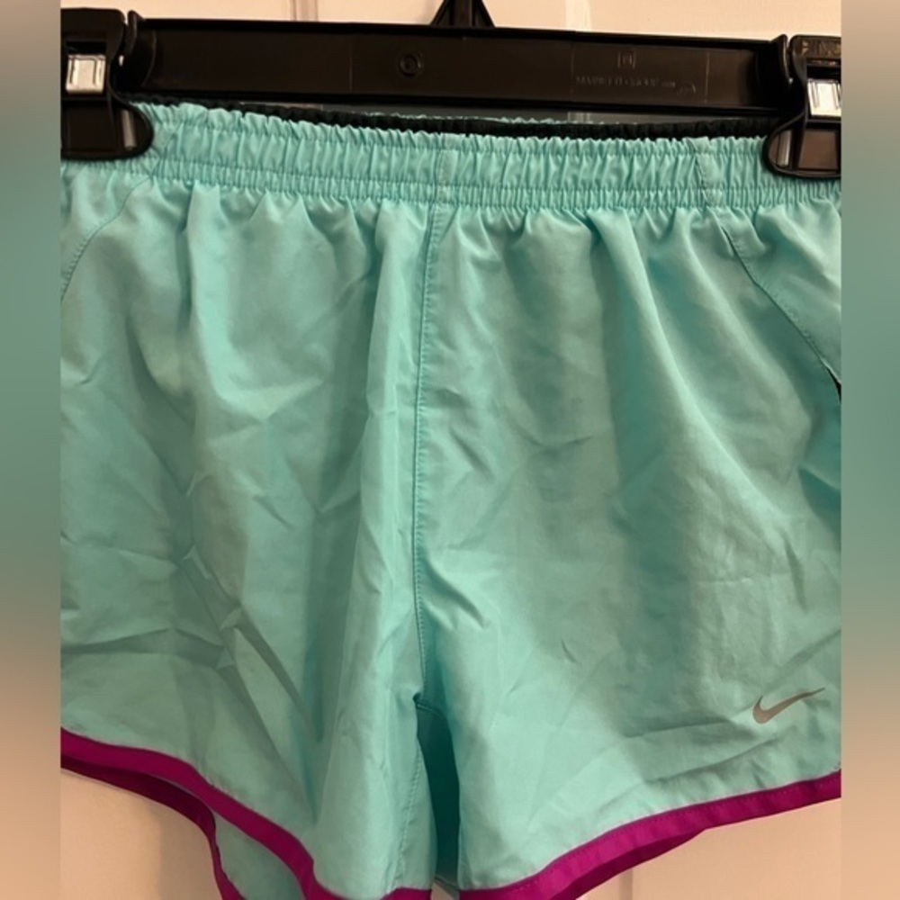 Women’s Nike shorts. Size small. - Picture 2 of 5